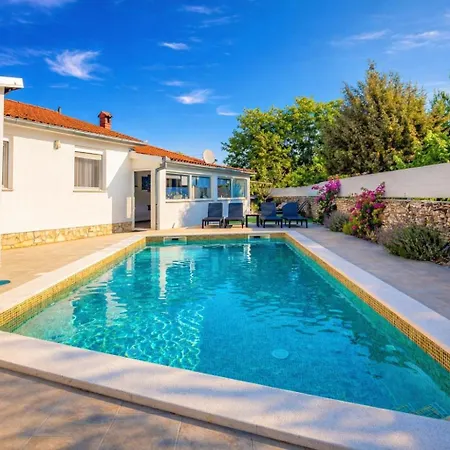 Kacana Blue - With Pool, Billiards, Darts
