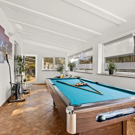 Kacana Blue - With Pool, Billiards, Darts * Vodnjan