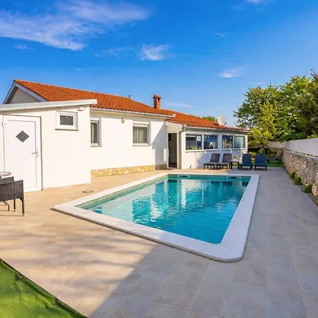 Kacana Blue - With Pool, Billiards, Darts * Vodnjan